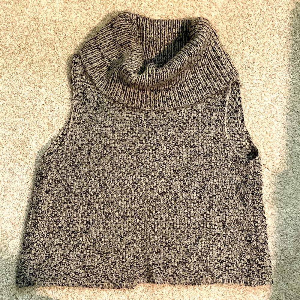 Bebe sleeveless sweater